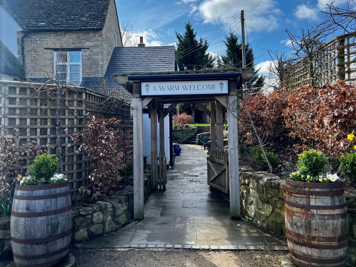 ホテル The Lion, Tredington シップストン・オン・ストゥール エクステリア 写真